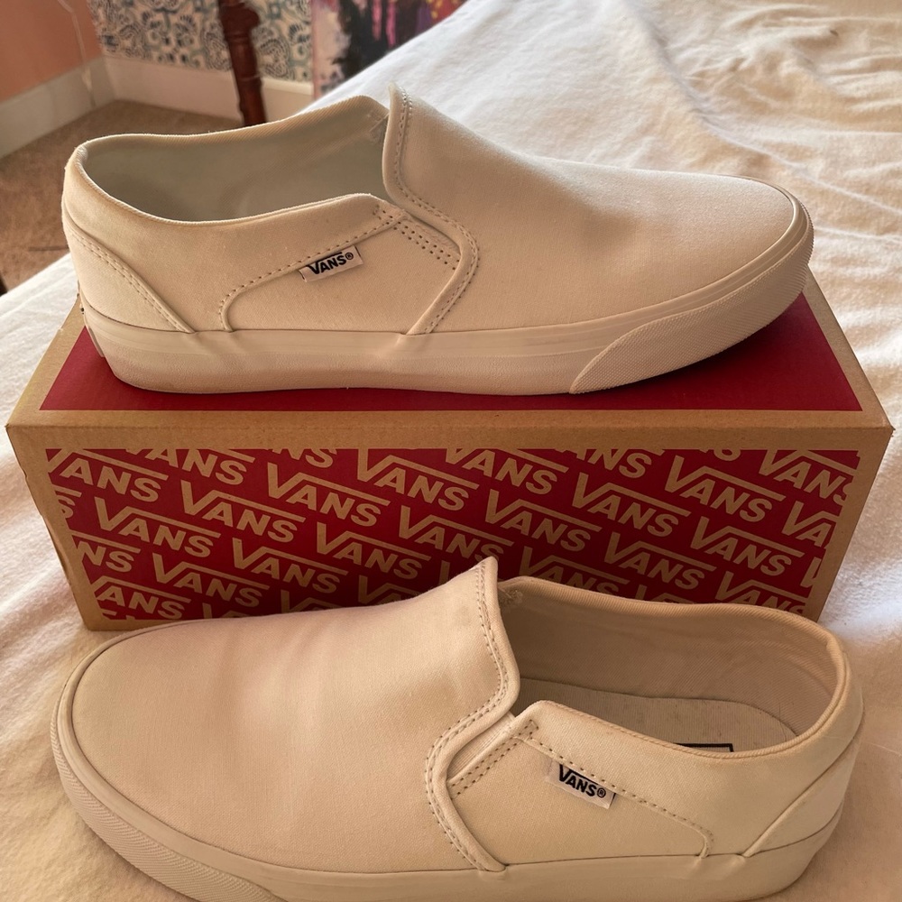 White Vans Slip On, Never Worn!!